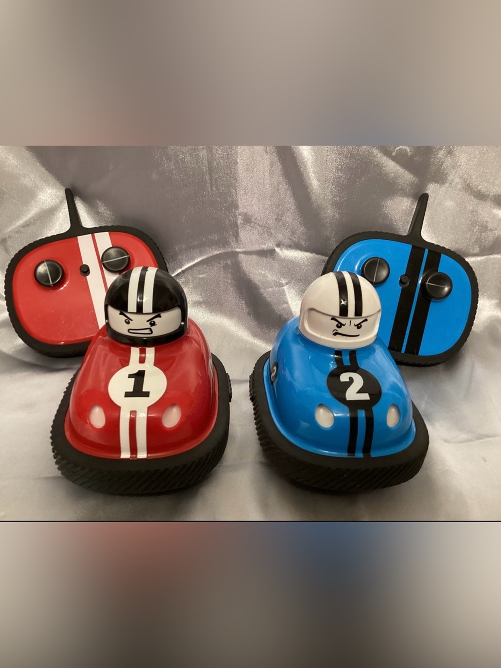Sharper Image Road Rage Remote Control Bumper Cars - Picture 4 of 7